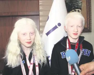 Gözlerinizden öperiz çocuklar