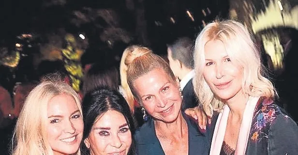 Suzan Sabancı'dan özel davet