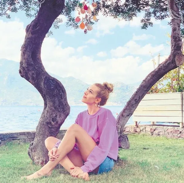 kenanimirzalioglunun-esi-sinem-kobaldan-huzur-pozu-1576362034102.jpeg Kenan İmirzalıoğlu'nun eşi Sinem Kobal'dan huzur pozu - 1