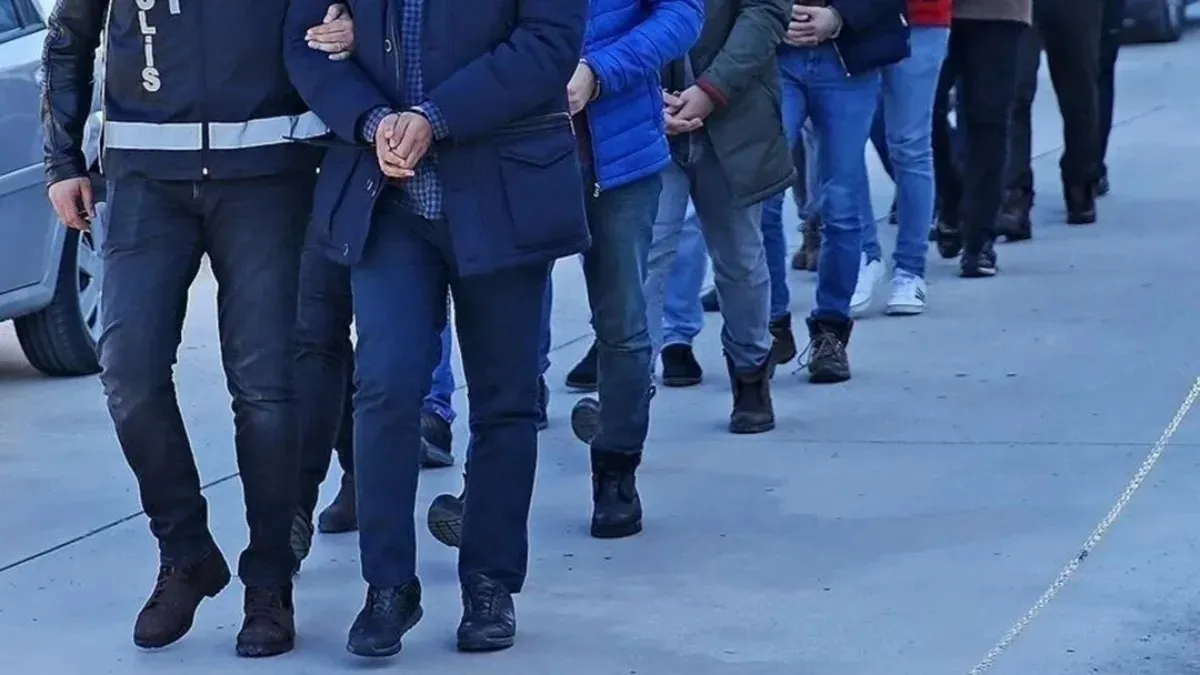 İstanbul Esenler'de akılalmaz olay! Çalıştıkları benzin istasyonunu dolandırdılar! 7 milyonluk vurgun