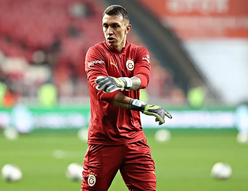 1 sene daha kal Nando