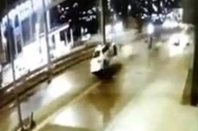 Beylikdüzü'nde feci kaza! O anlar kamerada