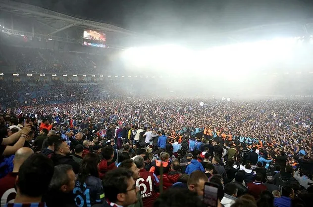 Süper Lig Şampiyonu Trabzonspor kupasına kavuşuyor! Akyazı'da fırtına kopacak
