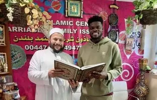 Arsenal’ın Ganalı ismi Müslüman oldu