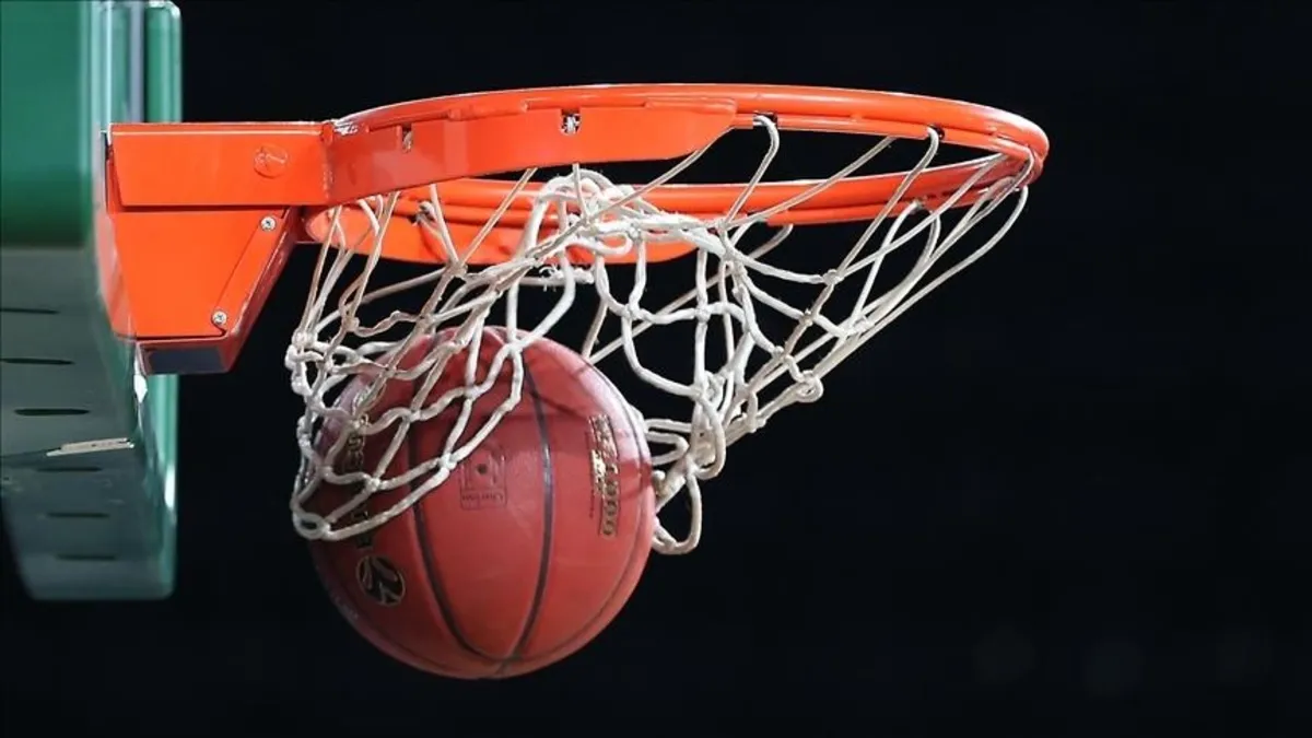 Anadolu Efes 99-96 kazandı
