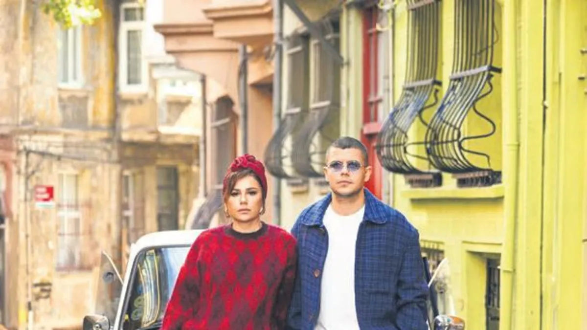 Merve Özbey ve Bilal Sonses'ten renkli klip!