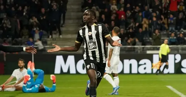 Fenerbahçe transferi bitirdi! Sidiki Cherif İstanbul'a geliyor