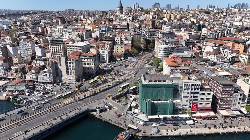 parcalari-hala-bogazin-dibinde-karakoyun-yikilan-camisi-yeniden-yukseliyor-1777549556978.jpg Parçaları hala boğazın dibinde: Karaköy’ün yıkılan camisi yeniden yükseliyor-3