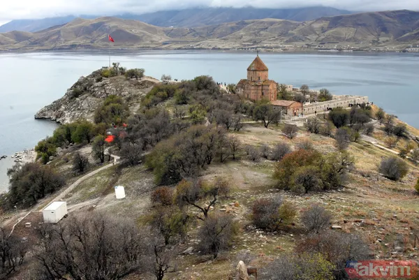 24 Mart 2020'dan sonra tekrar açıldı! Kapıköy Gümrük Kapısı'ndan giren İranlı turistler Akdamar Adası'nı gezdi - 3