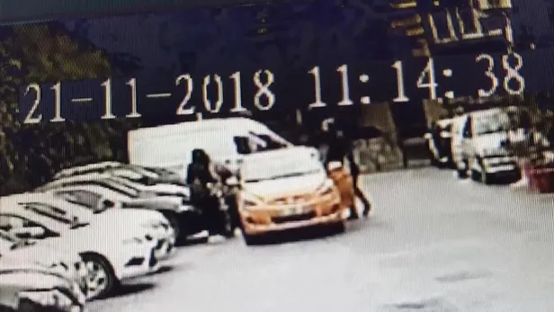 İstanbul Taksim'de turistlerin yüzüne tüküren taksicinin cezası belli oldu!-4