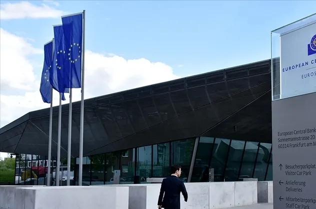 Avrupa Merkez Bankası'ndan flaş faiz kararı