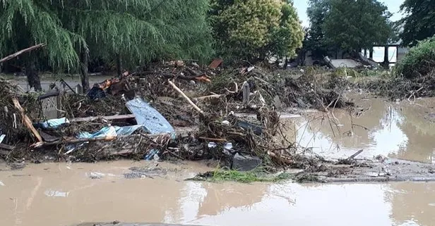 Düzce’de sel: 23 köy yolu kapandı, mahsur kalanlar helikopterle kurtarıldı