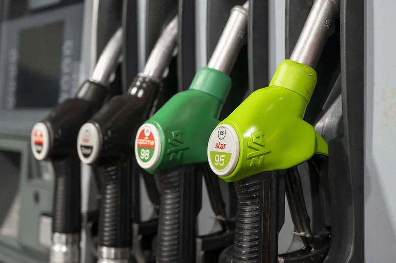 brent-petrol-049-dususle-8187-dolar-benzin-motorin-lpg-fiyat-listesi-son-dakika-akaryakit-zammi-ve-indirimi-li-1707767270765.jpg Son dakika akaryakıt zammı ve indirimi! BENZİN, MOTORİN, LPG fiyat listesi! Brent petrolde %0.49 düşüş! Petrol Ofisi, Opet, Shell, BP...-2