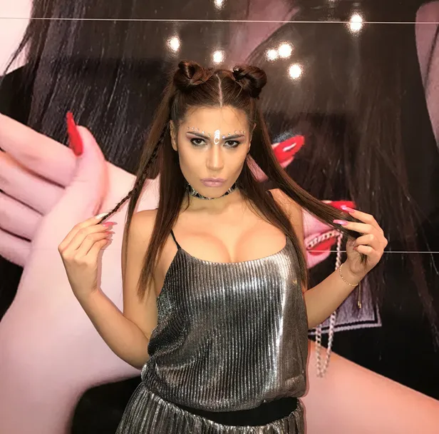 Onlyfans nedir, nasıl kullanılır? Onlyfans kullanan Türk ünlüler kimler?-11