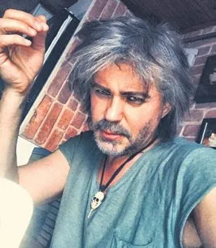 gonul-yazarin-sevgilisi-ruzgar-magden-hakkinda-bomba-iddia-cinse-icerikli-fotograflar-1573509153147.jpeg Gönül Yazar'ın sevgilisi Rüzgar Mağden hakkında bomba iddia! Cinse içerikli fotoğraflar...-1