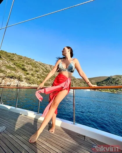 Fahriye Evcen kot büstiyeriyle pozları verdi sosyal medya birbirine girdi! Hatice Şendil güzelliğine kayıtsız kalamadı Fahriyeee...