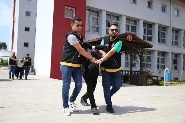 4 akrabasını vahşice öldüren katil damat yakalandı! İfadesi şoke etti: Cinnet getirdim hepsini vurdum! | Babası ise tahliye-7