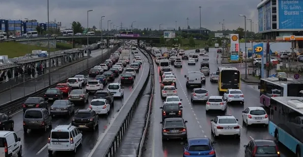 Son dakika: İstanbul'da trafik durma noktasına geldi! Yoğunluk yüzde 85!