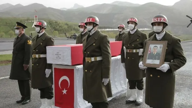 mehmet-kivik-kimdir-nereli-sehit-piyade-tegmen-mehmet-kivik-kac-yasindaydi-1619514601453.jpg Mehmet Kıvık kimdir, nereli? Şehit Piyade Teğmen Mehmet Kıvık kaç yaşındaydı?-2