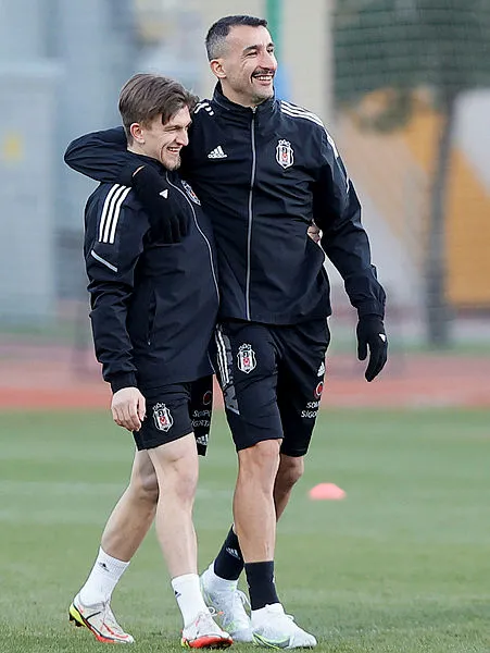 Son dakika Beşiktaş haberleri... Beşiktaş'ın genç yıldızı Rıdvan Yılmaz için Avrupa devleri resmen sıraya girdi!-5