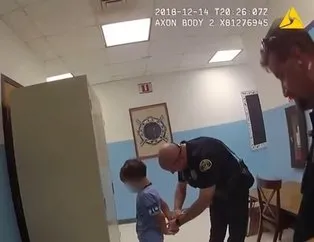 ABD polisinden engelli çocuğa ters kelepçe!