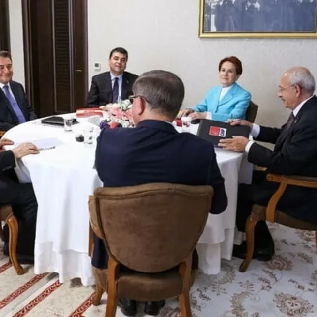 İngilizin analiz oyunu! Kılıçdaroğlunun adaylık hamleleri Londrayı panikletti: Alevi kartı açıldı, 6lı uyarıldı