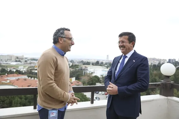 Nihat Zeybekci İzmir’e müjdeyi verdi