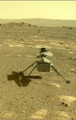 NASA'nın helikopteri Ingenuity Mars'tan ilk renkli fotoğrafı gönderdi