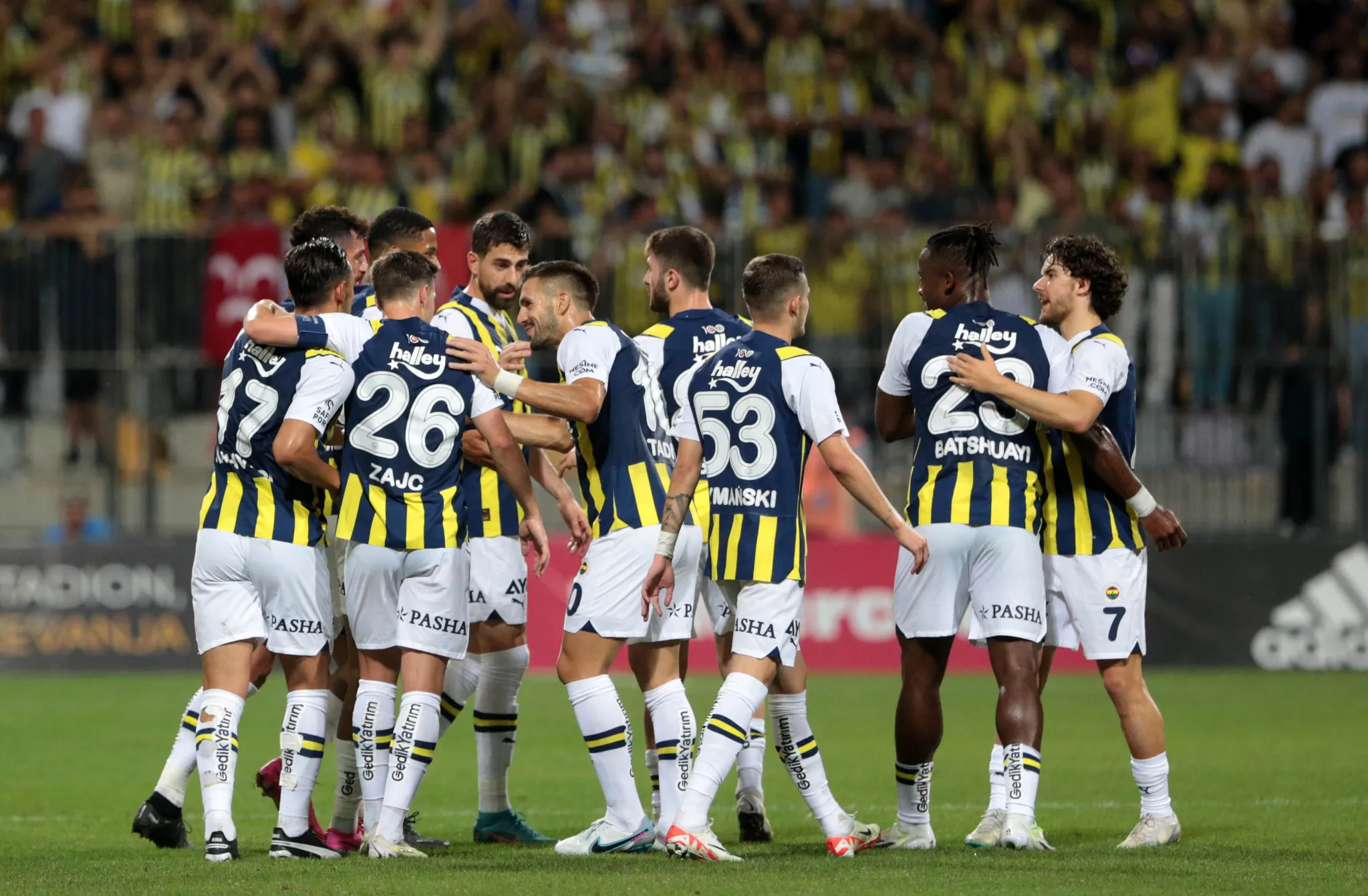İsmail Kartal'dan flaş orta saha tercihi! İşte Fenerbahçe'nin Karagümrük maçı 11'i - 7