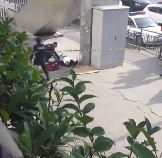 SON DAKİKA! İstanbul Esenyurt'ta sokak ortasında vahşet! Önce kadına ardından kafasına sıktı-3