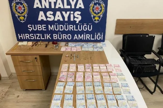 Hırsızlık yaptıkları bölgeye göre giyiniyorlar! Altın Kızlar'dan 1 milyon liralık hırsızlık