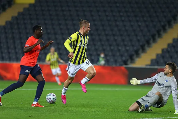 1623836689372.jpg Pelkas'a İtalya'dan bir talip daha! Fenerbahçe bonservisini belirledi-3