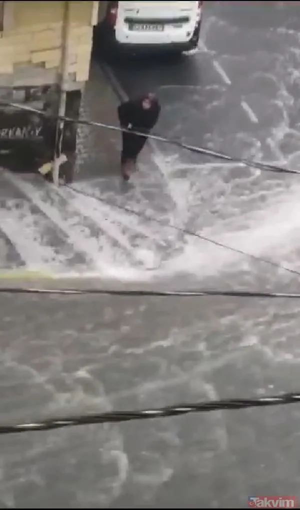 HAVA DURUMU | Meteoroloji ve valilik uyardı beklenen yağış geldi! İstanbul dahil birçok ilde yollar göle döndü! | 28 Eylül 2023 hava durumu - 13