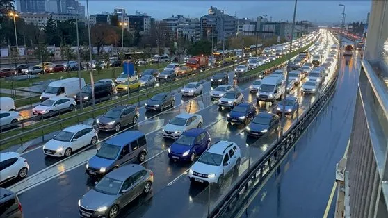 İZLE I İstanbul kilit! Trafik yoğunluğu yüzde 80’e ulaştı