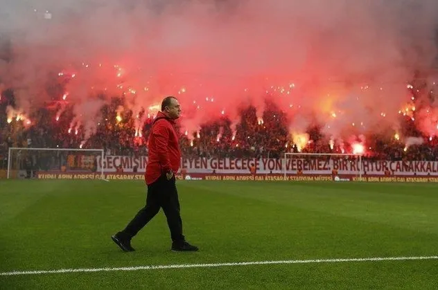 Galatasaray'ın Beşiktaş derbisi antrenmanı taraftara açıldı!
