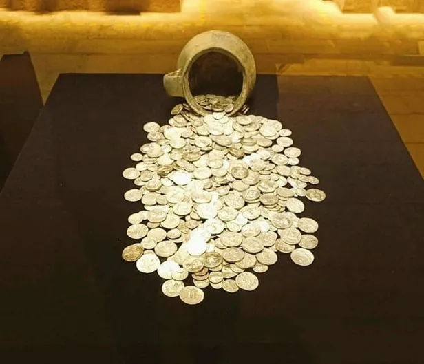 denizin-dibinde-1-milyon-dolarlik-kesif-goren-gozlerine-inanamiyor-servet-degerinde-1693834002190.jpg Denizin dibinde 1 milyon dolarlık keşif! Gören gözlerine inanamıyor servet değerinde-4
