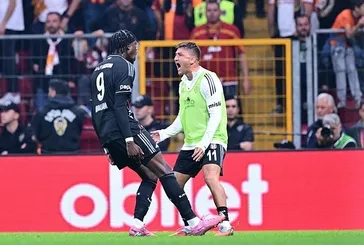 Cengiz Ünder Beşiktaş’ta kalmak istiyor!