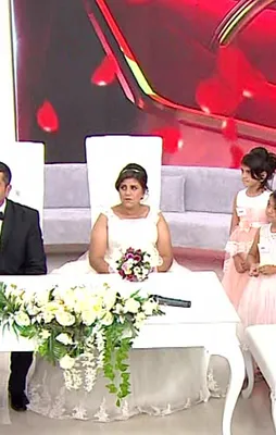 Müge Anlı, kimliksiz aileyi evlendirdi!