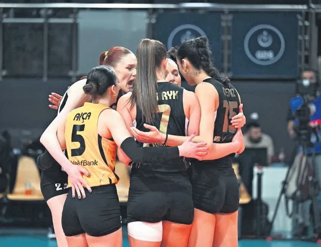 Vakıfbank bir adım önde