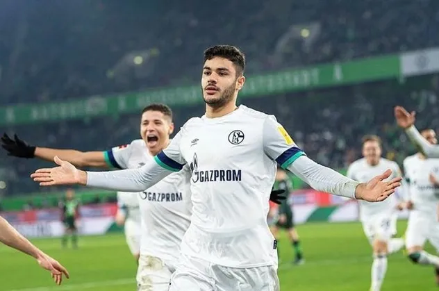 Ozan Kabak Liverpool yolunda! İşte Schalke'nin istediği bonservis bedeli