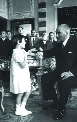 Atatürk'ün çocuk sevgisi