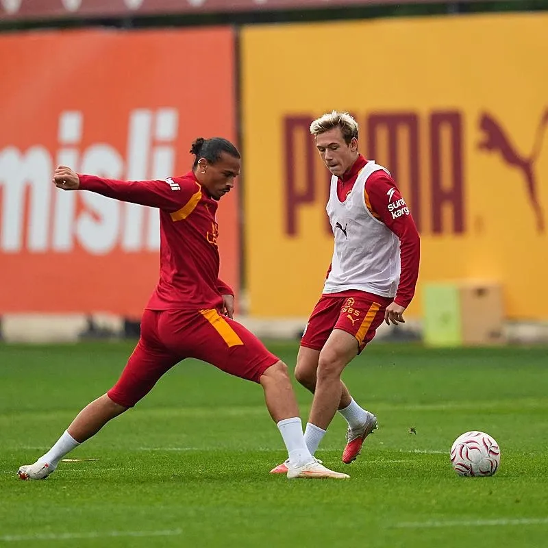 galatasarayda-785-milyon-euroluk-sessizlik-1790146392572.jpeg Galatasaray'da çılgın bedel! 78,5 milyon euro bir gol şarkısı etmedi-3