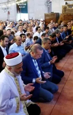 Erdoğan'dan şehitler için Kur'an tilaveti