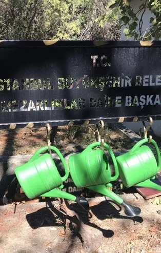 CHP'li İBB ibrik ihalesinde 3 kat fazla ödedi yalakaları yere göğe sığdıramadı