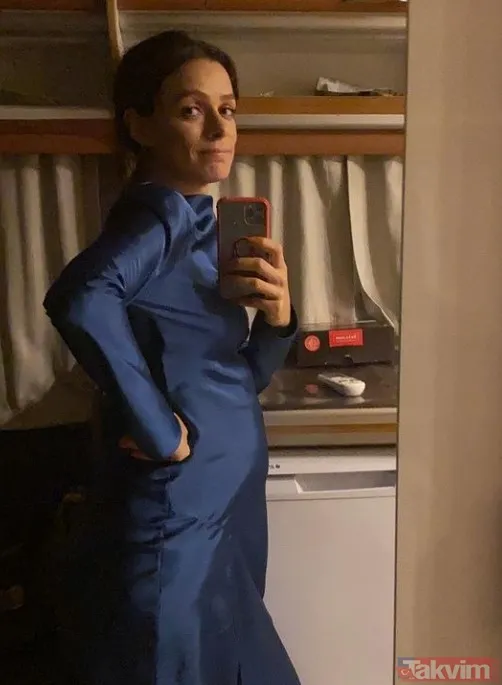 Özge Özpirinçci'den hamilelik pozları! O kareler ilk kez ortaya çıktı görenler hayran kaldı: "Zaman nasıl geçti inanamıyorum" - 3