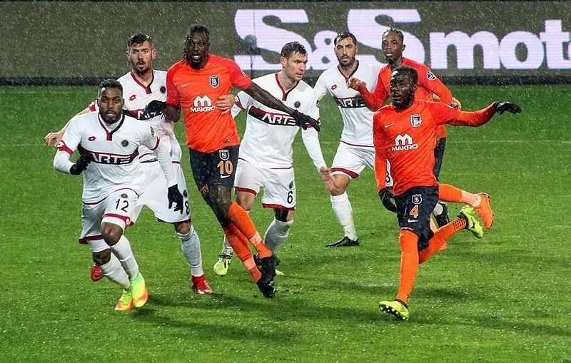 ’Gençler’ Başakşehir’e dur dedi