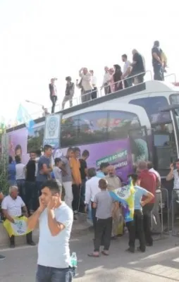 HDP'nin Siirt'te düzenlediği mitingde alan boş kaldı