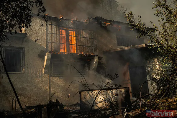 Yunanistan alevlere teslim oldu! O güne kadar kırmızı alarm! | Türkiye'den Yunanistan'a yardım eli - 15