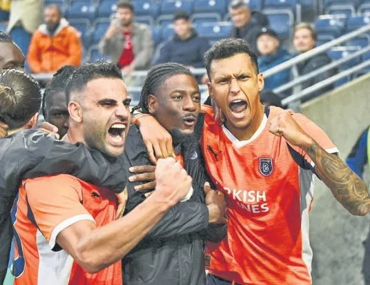 Başakşehir’in Play-Off aşkına