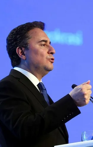 Yeni parti sevdalıları hakkında dikkat çeken tespit: Ya gözleri dönmüş ya da...